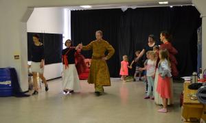 Tanzworkshop "Polnische Tänze für Kinder" im Rahmen des Projektes "Interkultureller Sommer"